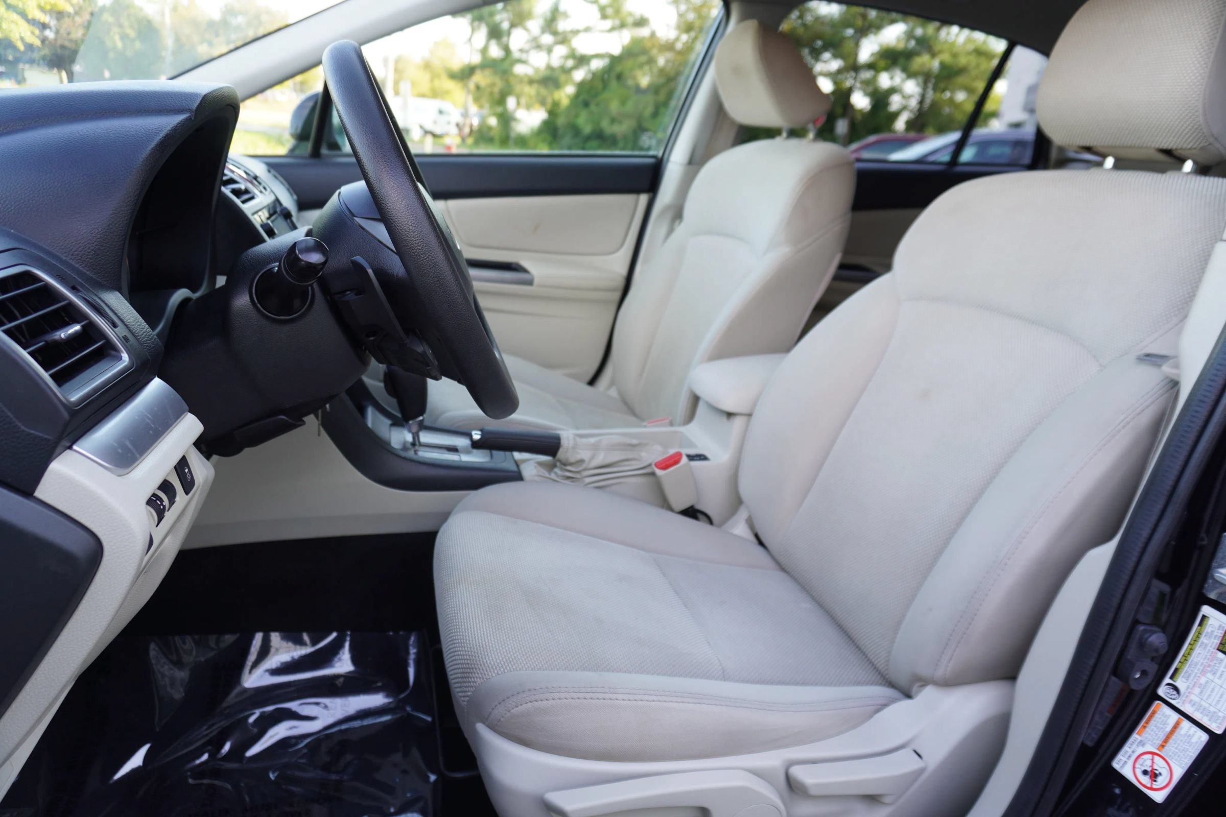 Used 2015 Subaru Crosstrek 2.0i Premium AWD/4WD image 9