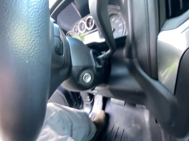 Used 2020 Chevrolet Silverado 1500 LT AWD/4WD image 19