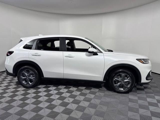 New 2026 Honda HR-V LX image 9