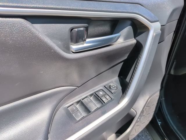 Certified 2025 Toyota RAV4 XLE AWD/4WD image 12