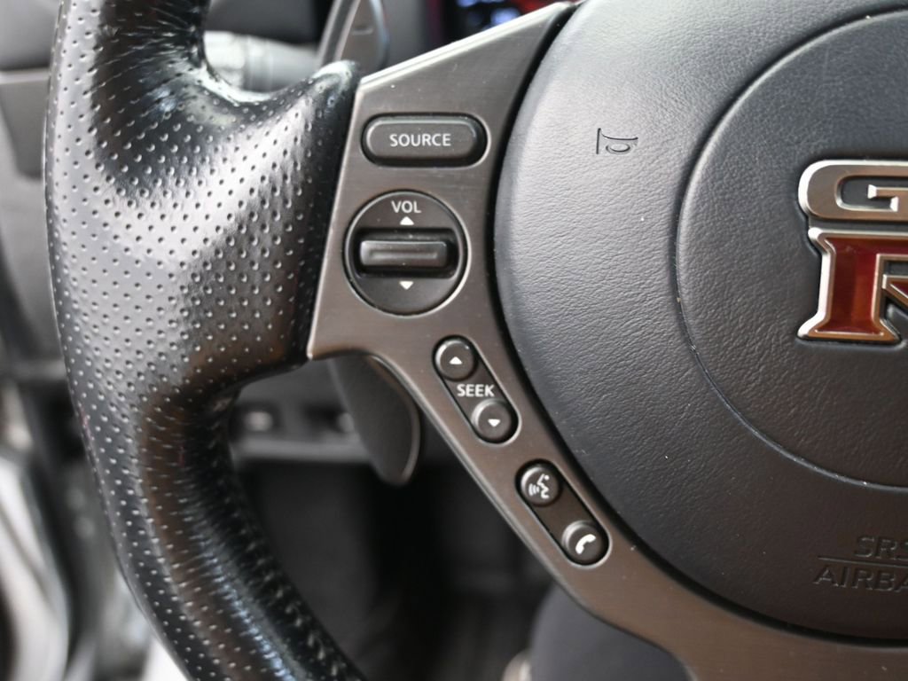Used 2012 Nissan GT-R Premium image 22