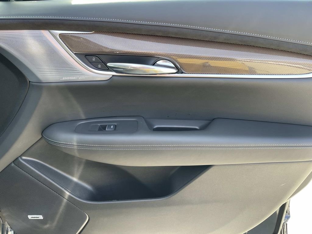 Certified 2025 Cadillac XT6 Premium Luxury w/ Platinum Package image 25