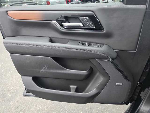 New 2026 GMC Yukon XL Denali w/ Denali Reserve Package image 19