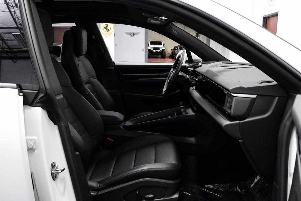 Used 2024 Porsche Macan 4 Electric image 35