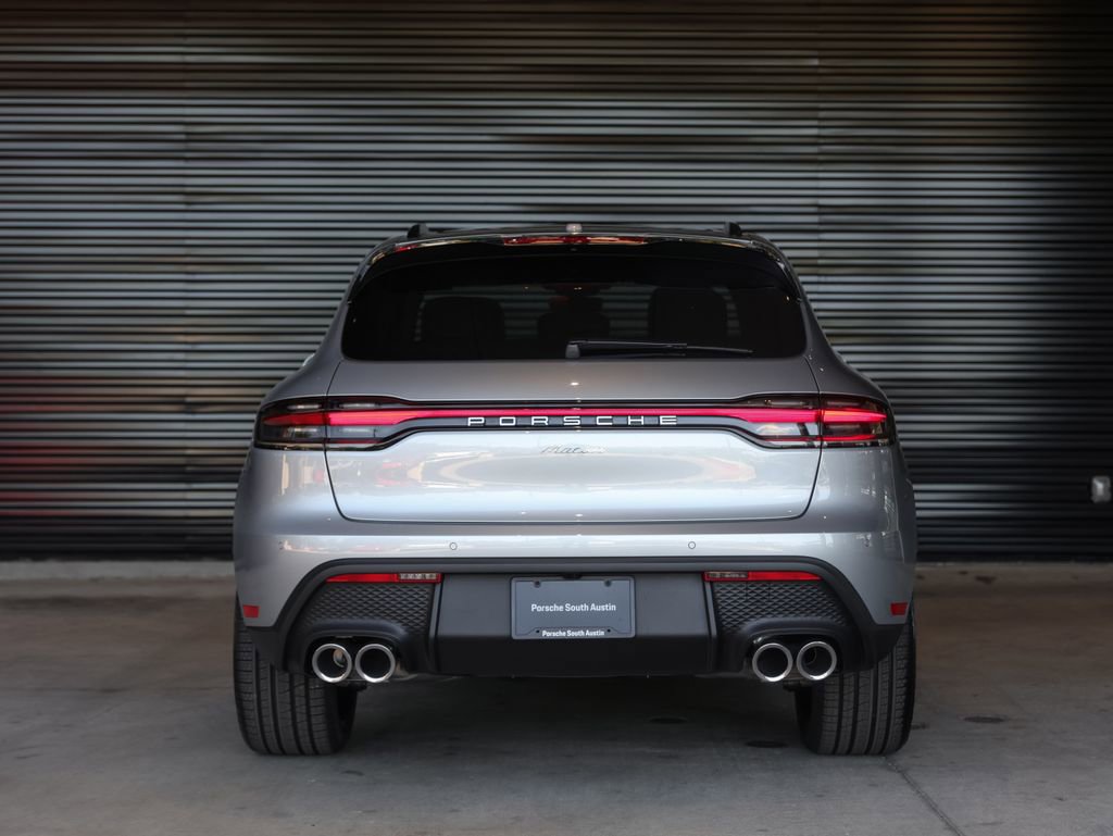 Certified 2025 Porsche Macan image 6