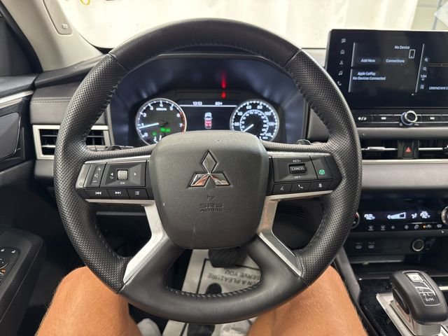 Used 2025 Mitsubishi Outlander SE AWD/4WD image 21