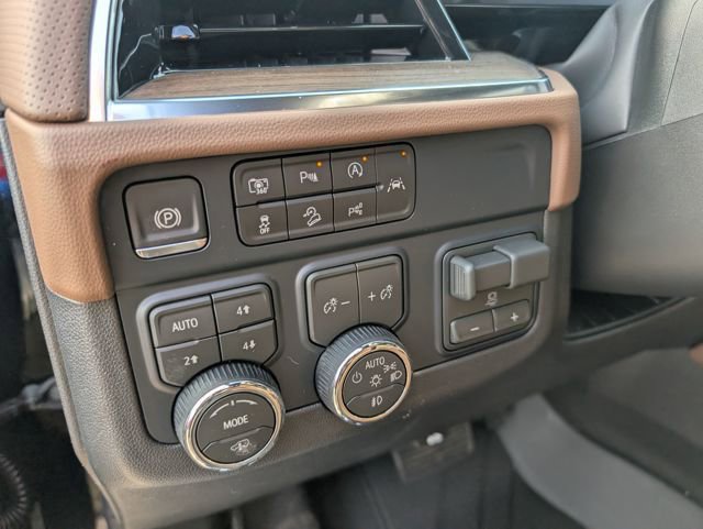 New 2026 Chevrolet Tahoe High Country image 16