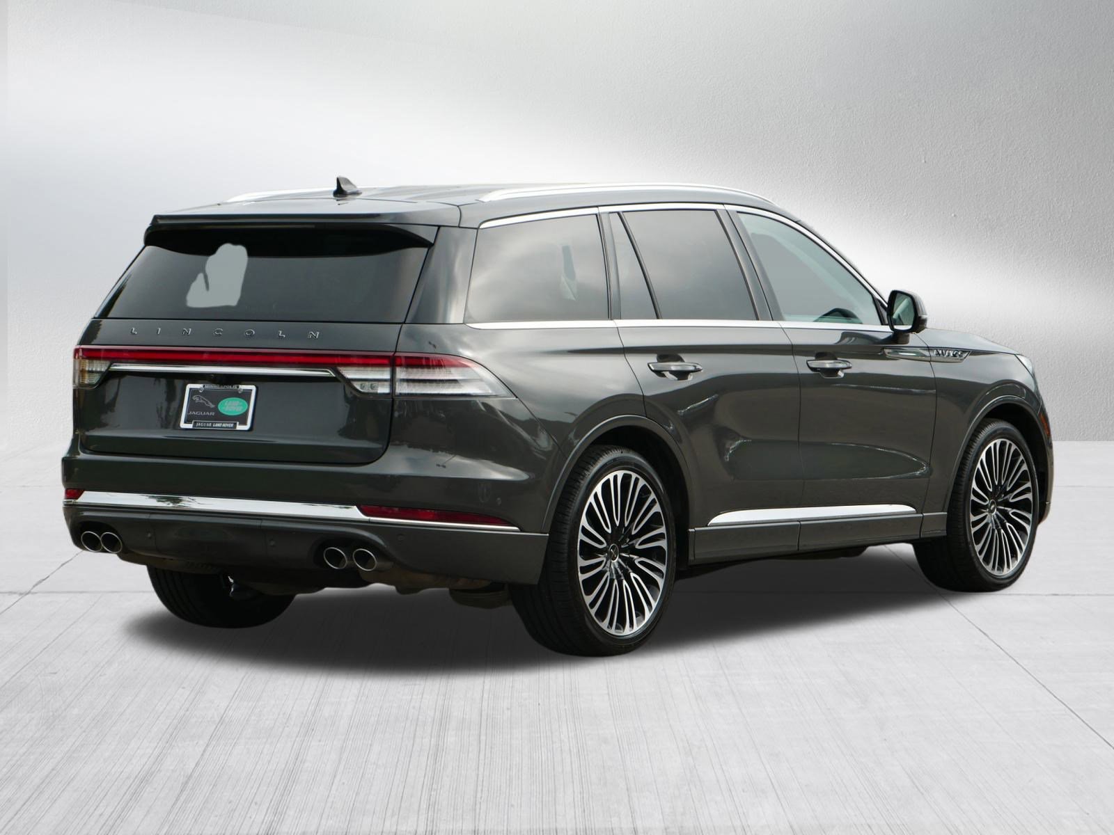 Used 2023 Lincoln Aviator Black Label w/ Dynamic Handling Package image 5