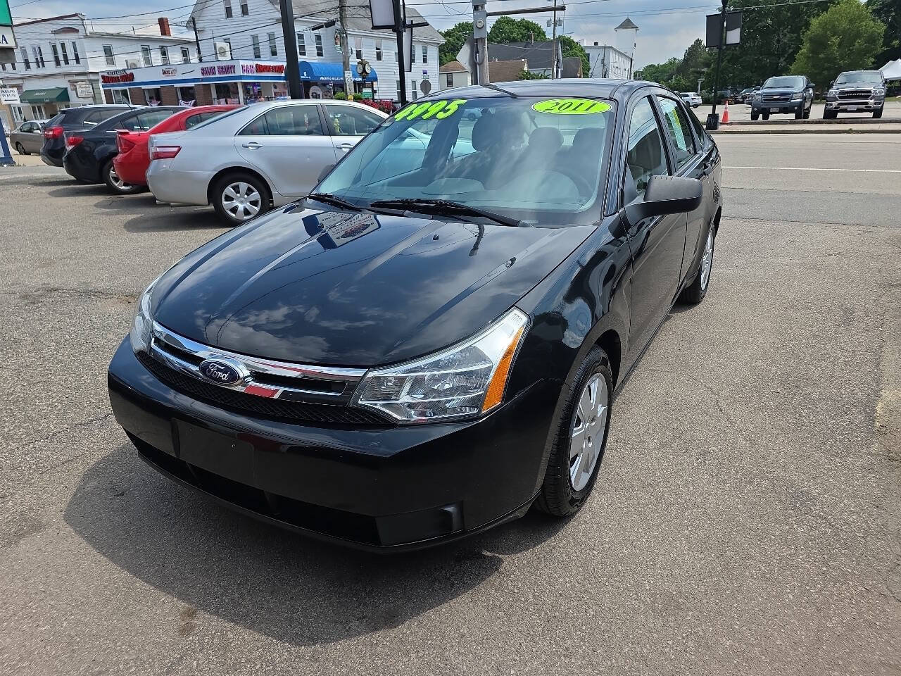 Used 2011 Ford Focus S FWD image 2