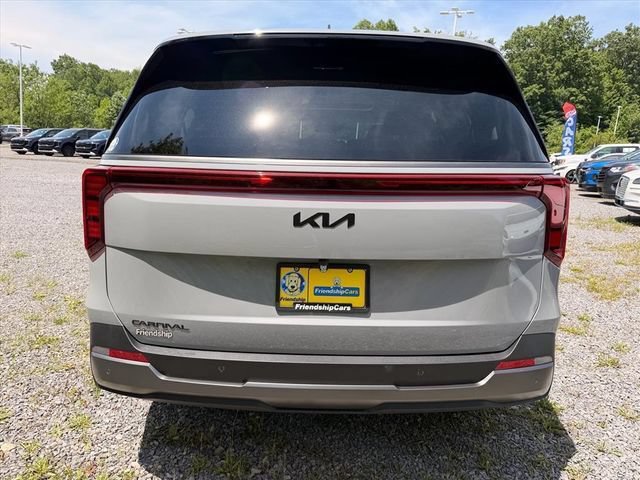 Used 2026 Kia Carnival SX w/ SX Dark Edition Package FWD image 14