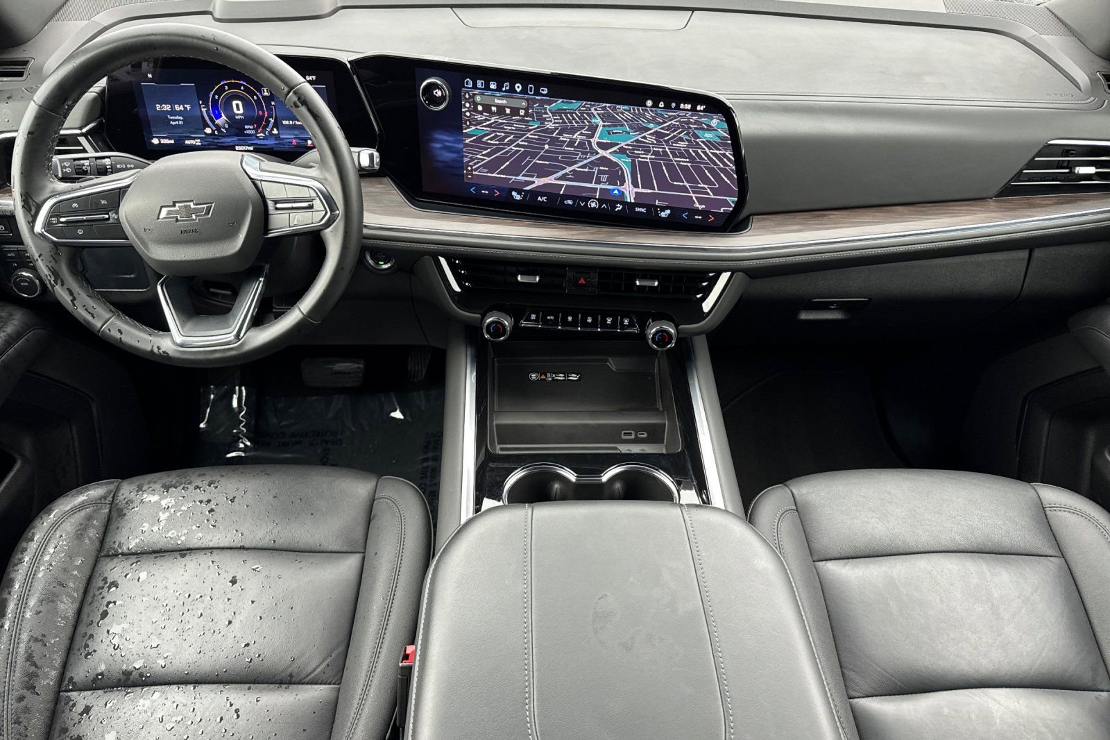 Used 2025 Chevrolet Suburban Z71 AWD/4WD image 13