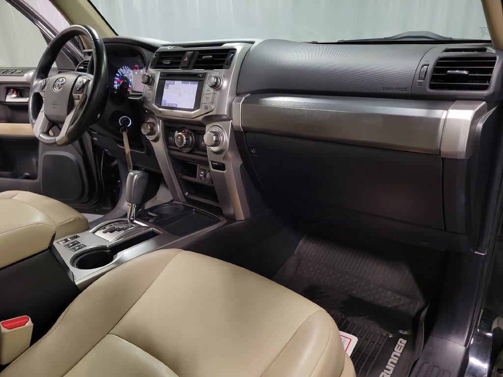 Used 2016 Toyota 4Runner SR5 Premium RWD image 35