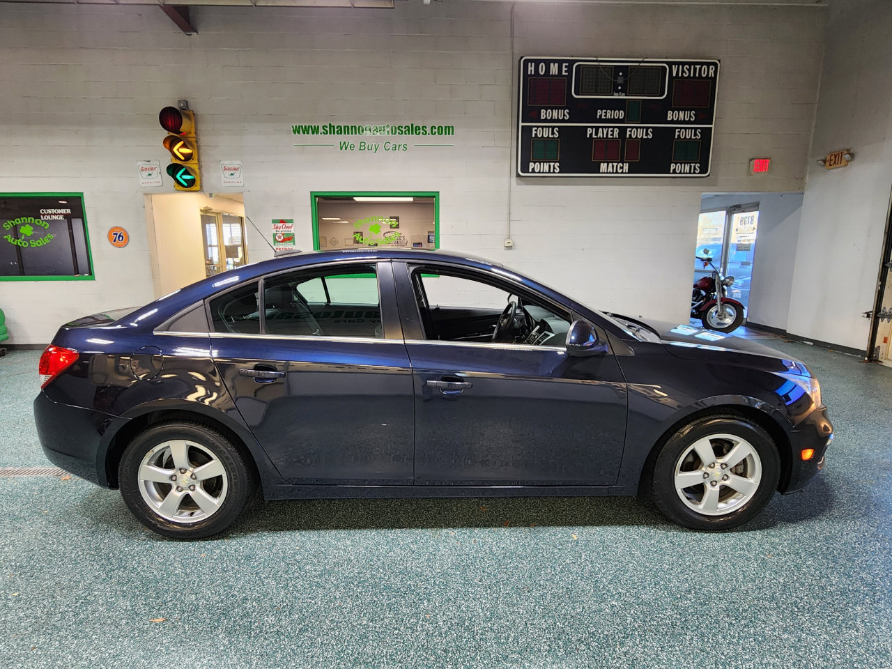 Used 2016 Chevrolet Cruze LT image 5