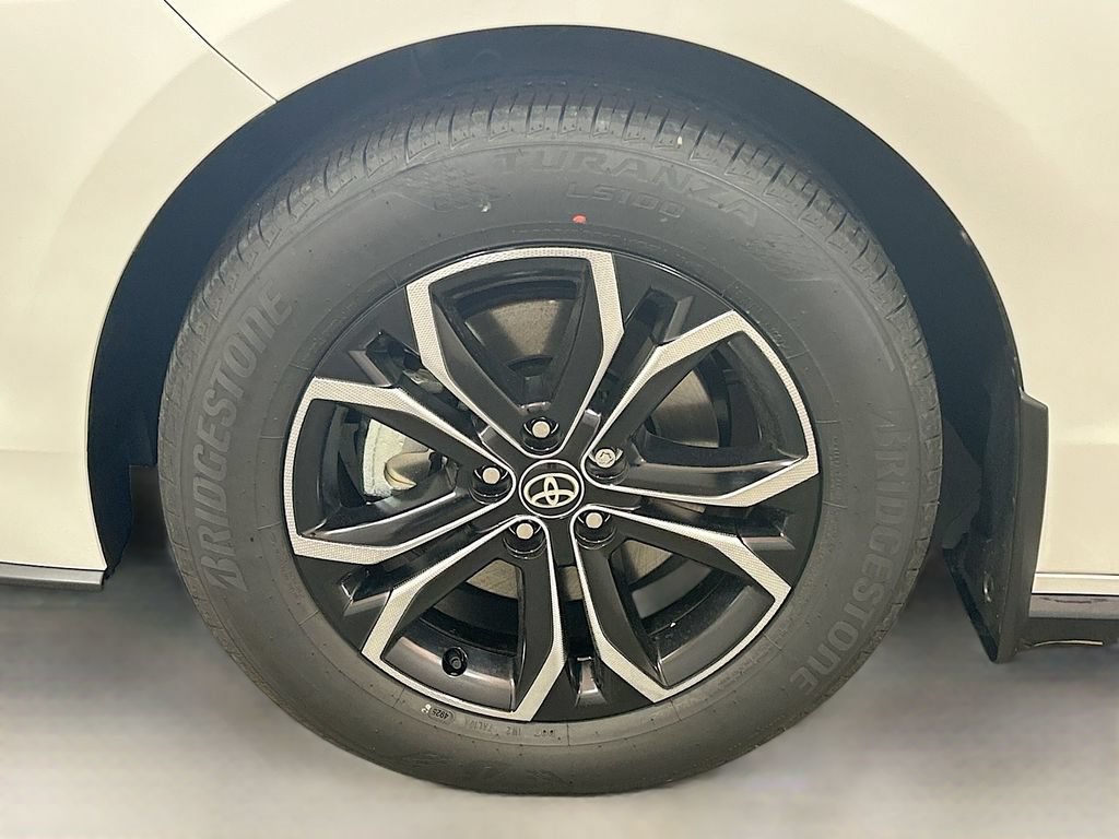 New 2026 Toyota Sienna Platinum AWD/4WD image 8