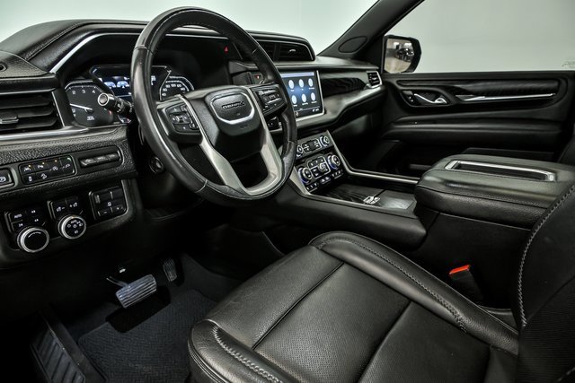 Used 2021 GMC Yukon Denali w/ Denali Premium Package image 11