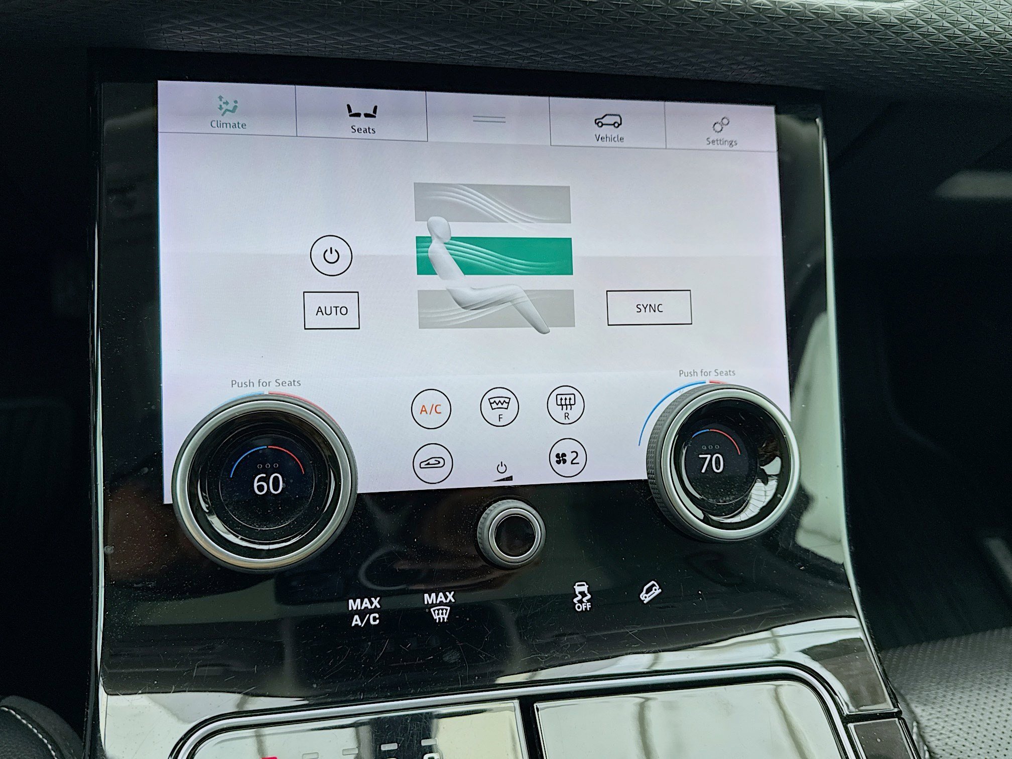 Used 2018 Land Rover Range Rover Velar S AWD/4WD image 12