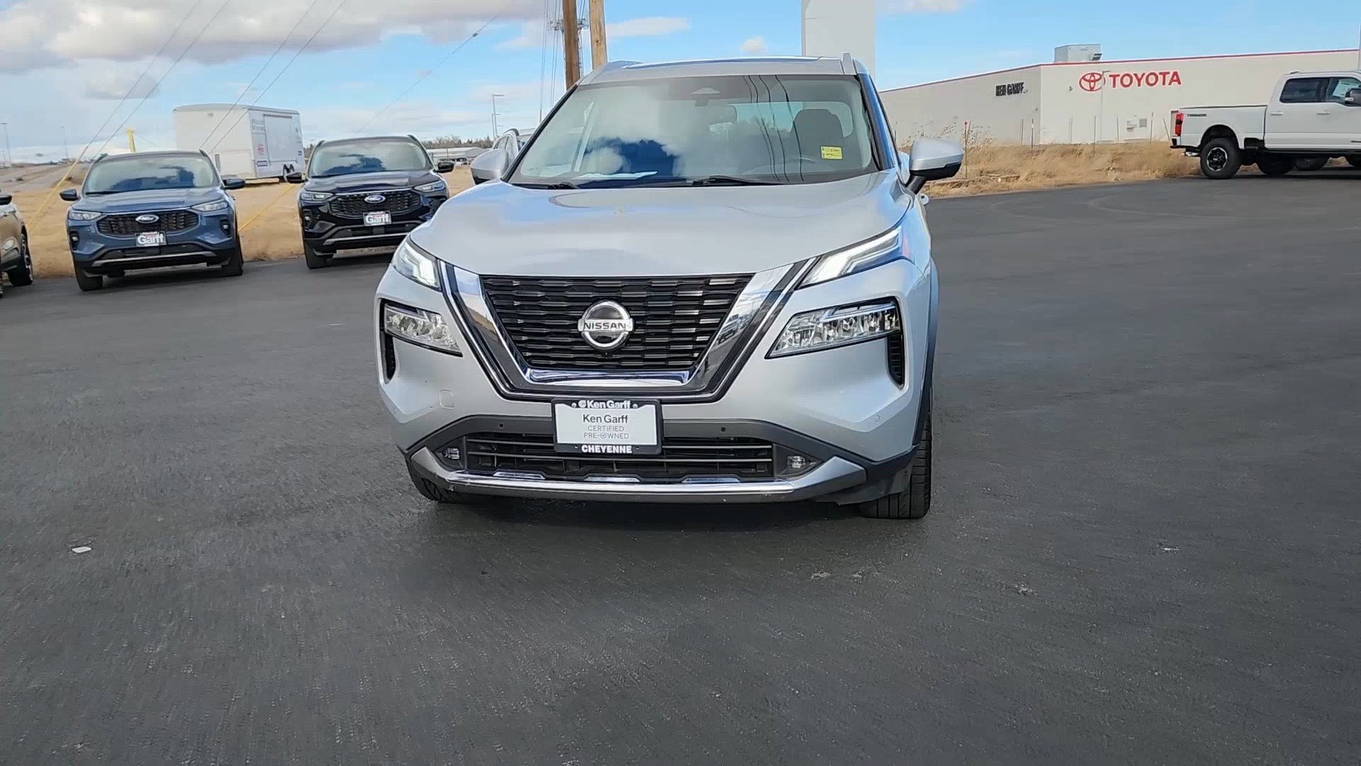 Used 2021 Nissan Rogue Platinum image 4