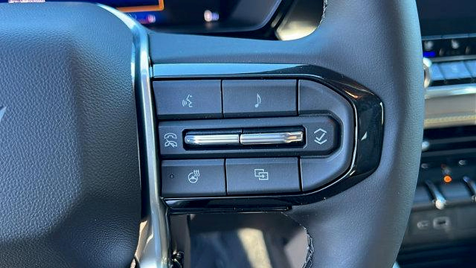 New 2026 Chevrolet Colorado ZR2 w/ Technology Package image 28