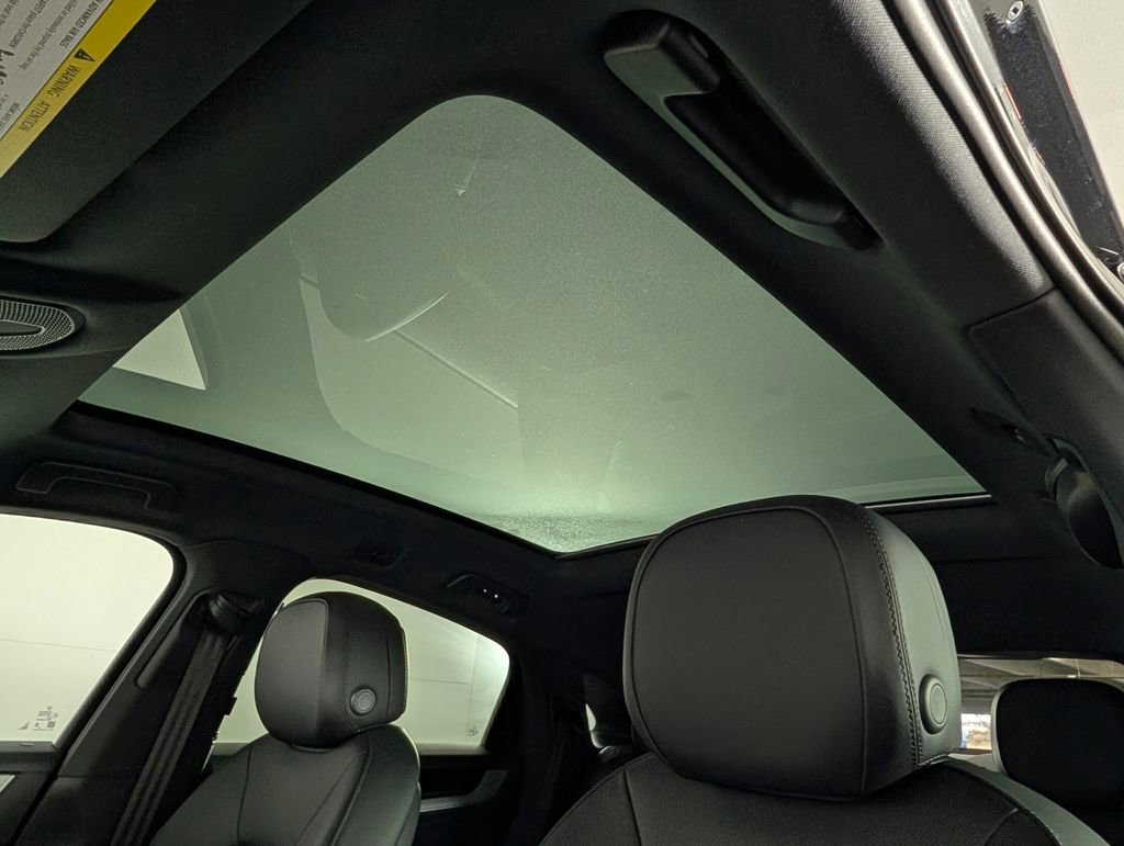 Certified 2025 Porsche Cayenne S image 30