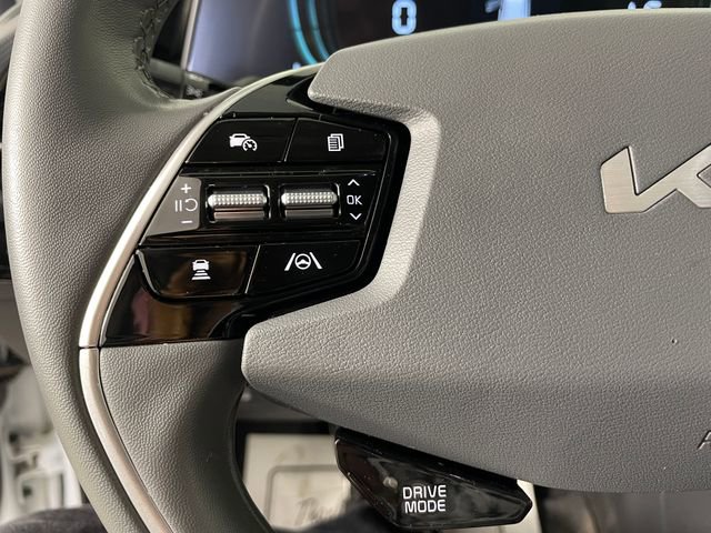 Certified 2023 Kia Niro EX Touring image 10