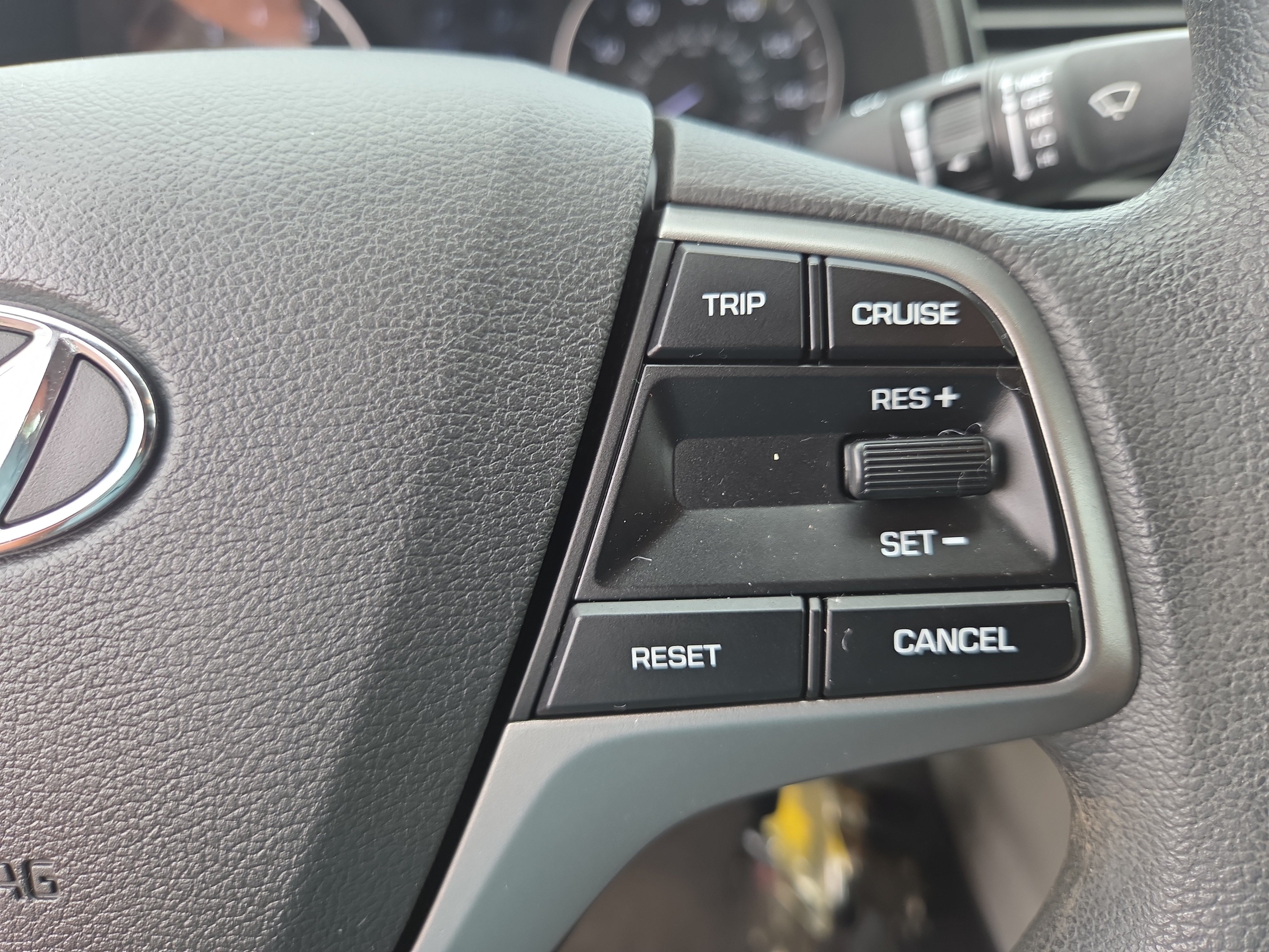Used 2017 Hyundai Elantra SE FWD image 23