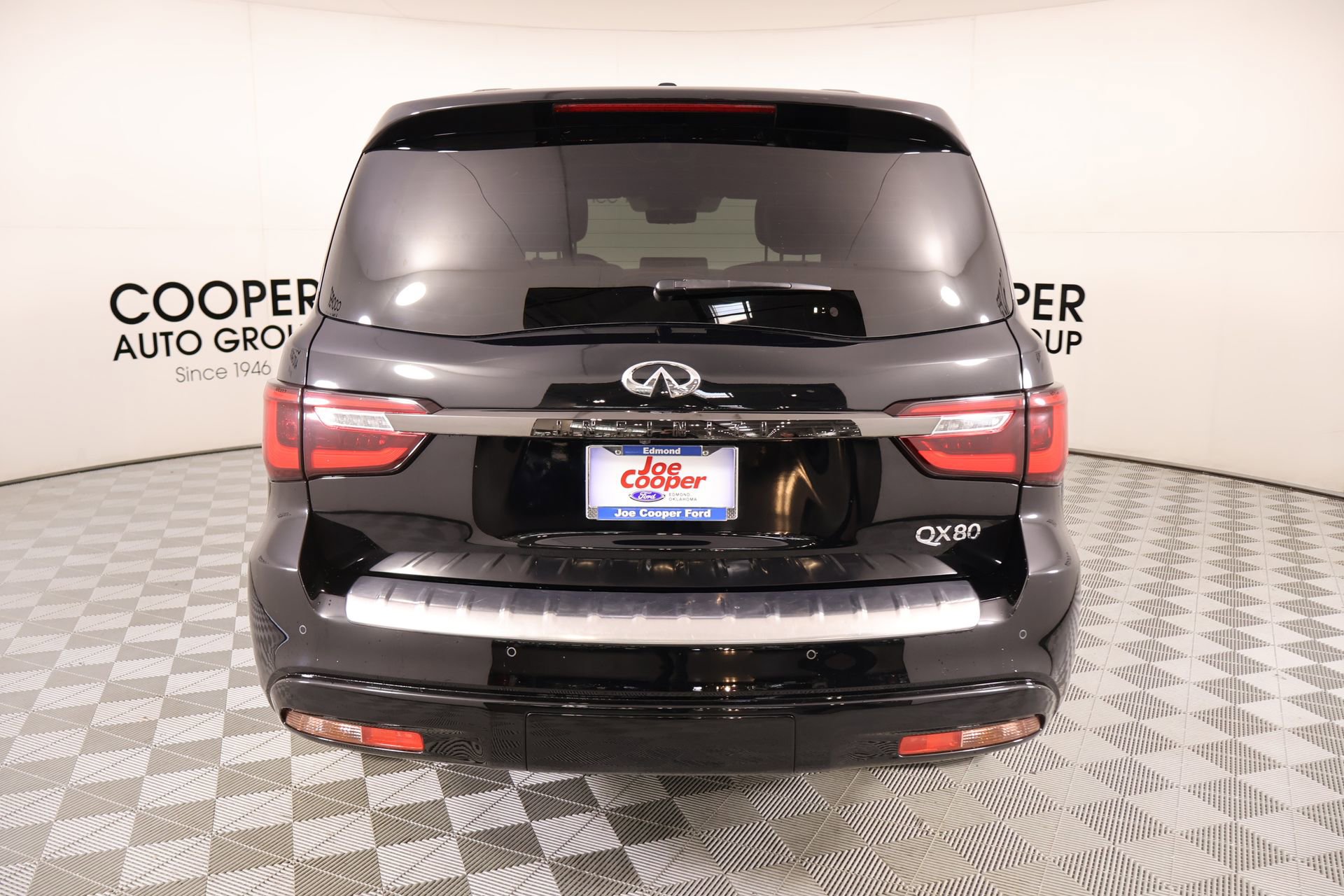 Used 2022 INFINITI QX80 Premium Select w/ Cargo Package image 24