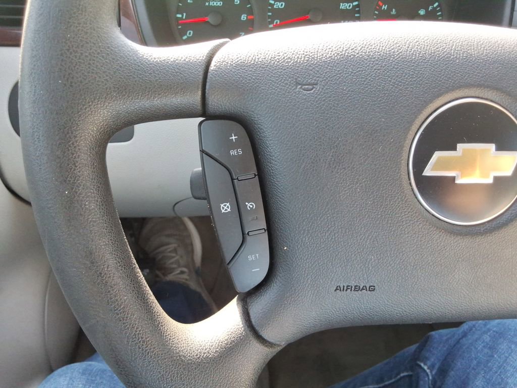 Used 2010 Chevrolet Impala LS FWD image 26