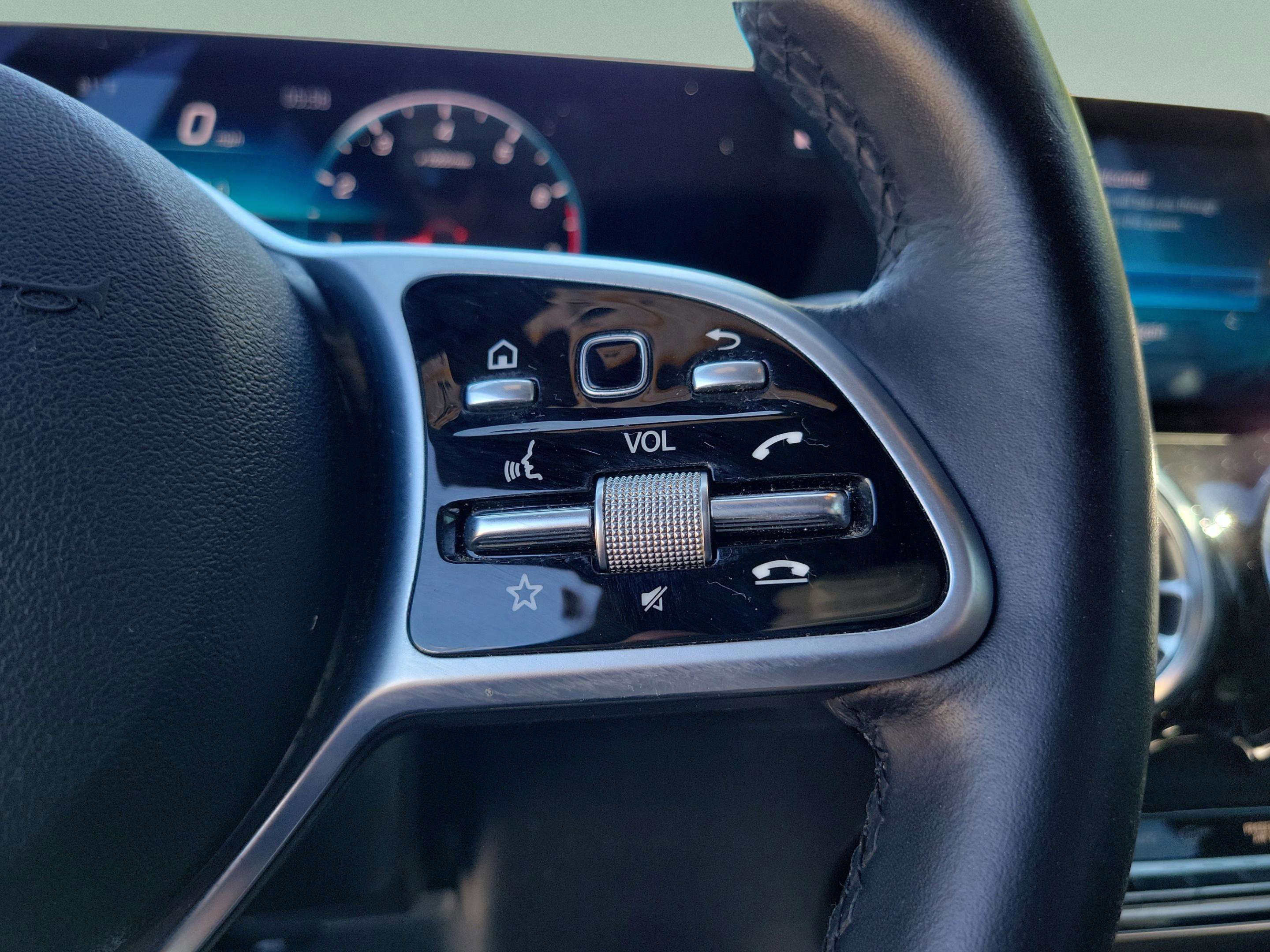 Certified 2022 Mercedes-Benz GLB 250 4MATIC image 28