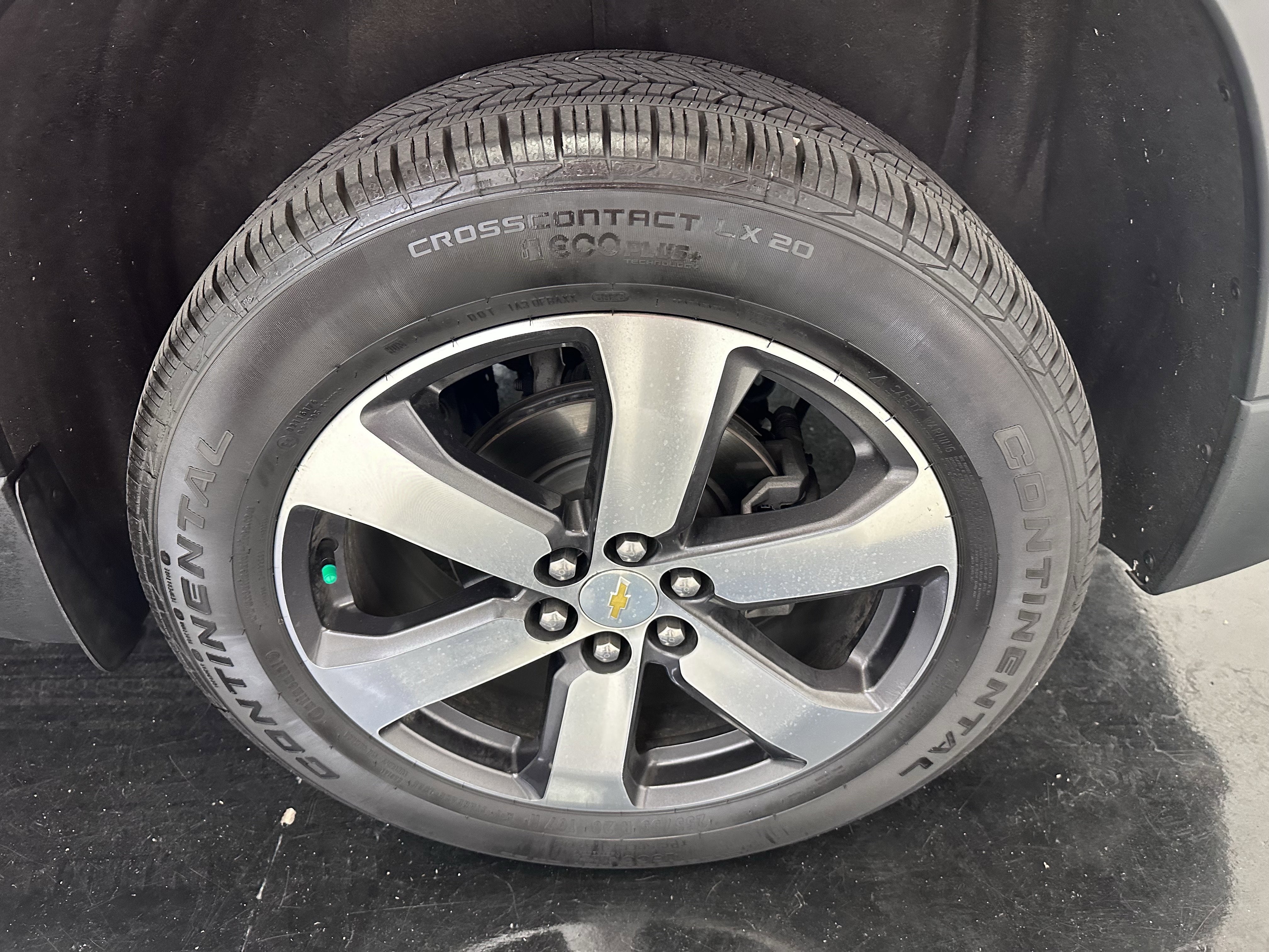 Used 2020 Chevrolet Traverse LT w/ LT Premium Package FWD image 19