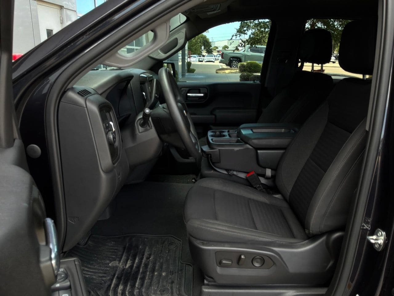 Used 2023 Chevrolet Silverado 1500 Custom w/ LPO, Dark Essentials Package RWD image 11