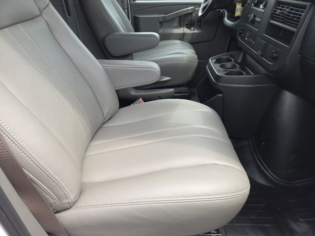 New 2025 GMC Savana 3500 Extended w/ Driver Convenience Package RWD image 20