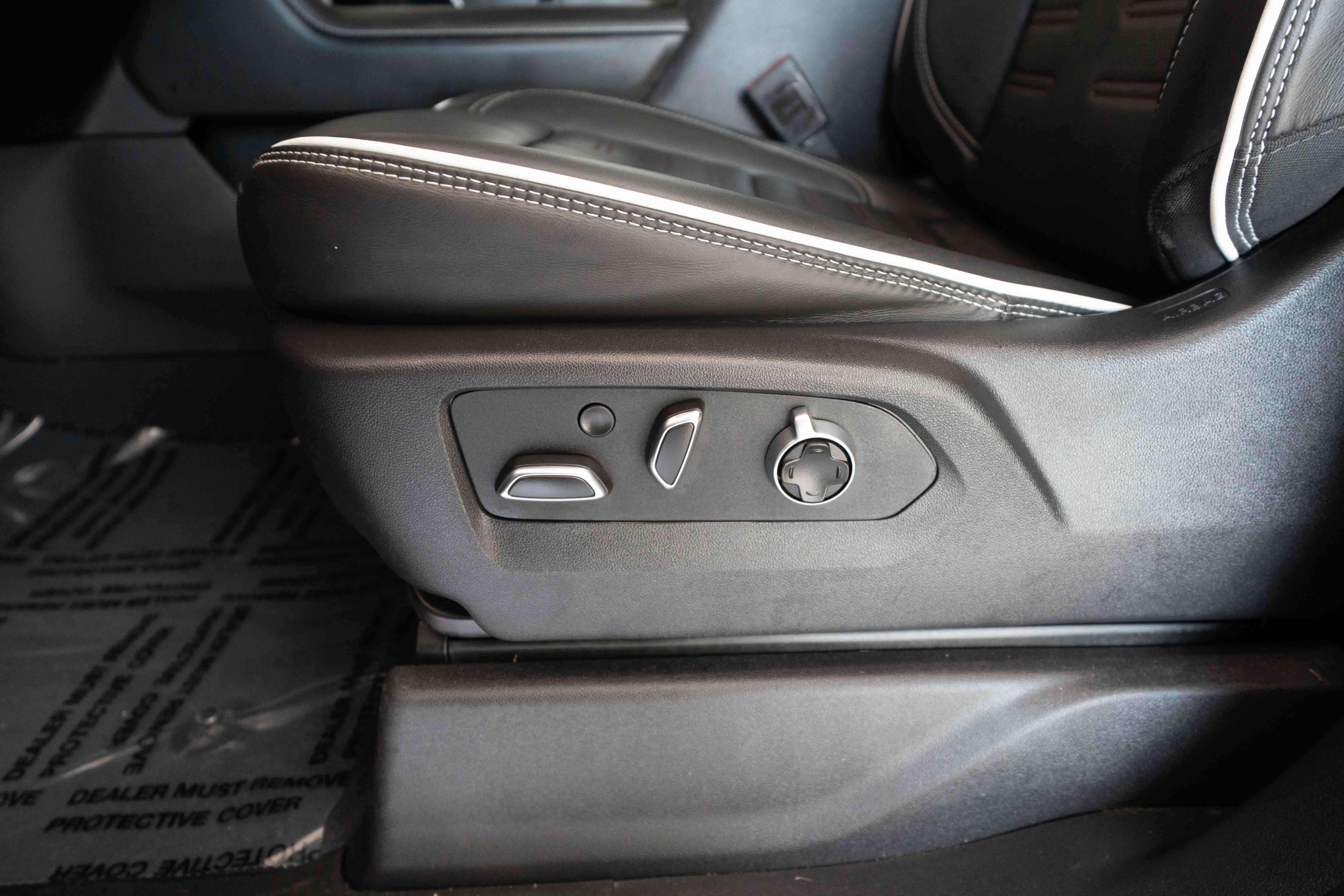 Used 2024 GMC Sierra 2500 AT4X AWD/4WD image 12