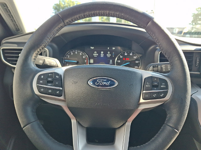 Used 2023 Ford Explorer XLT w/ Equipment Group 202A AWD/4WD image 20