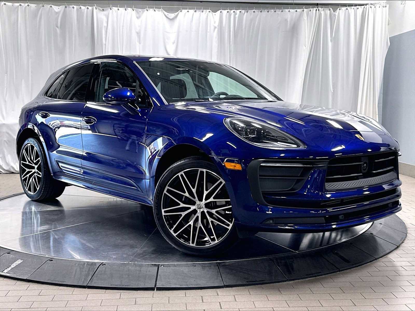 Used 2026 Porsche Macan AWD/4WD image 11