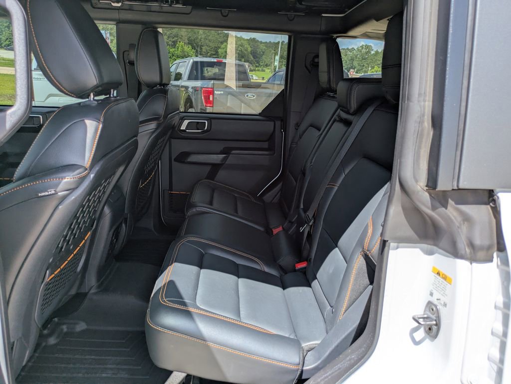 Used 2024 Ford Bronco Badlands image 10