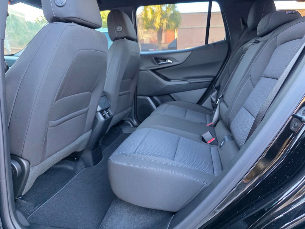 New 2026 Chevrolet Equinox LT AWD/4WD image 18