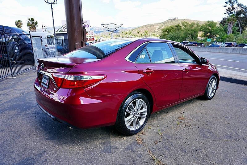 Used 2015 Toyota Camry SE image 9