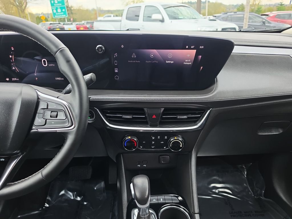 Certified 2024 Buick Encore GX Preferred w/ Comfort Package image 13