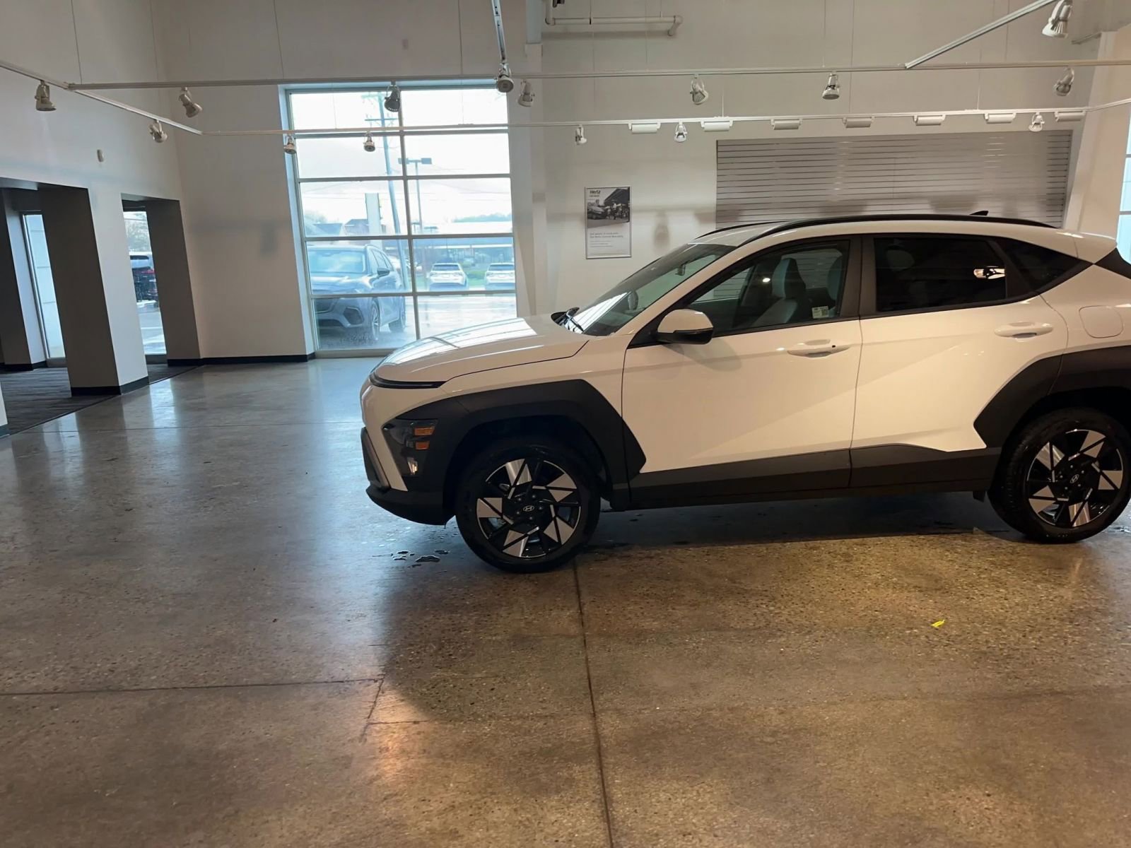 Used 2025 Hyundai Kona SEL image 9