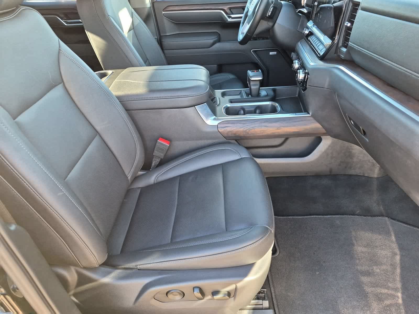 Used 2025 GMC Sierra 1500 SLT w/ SLT Premium Package AWD/4WD image 21