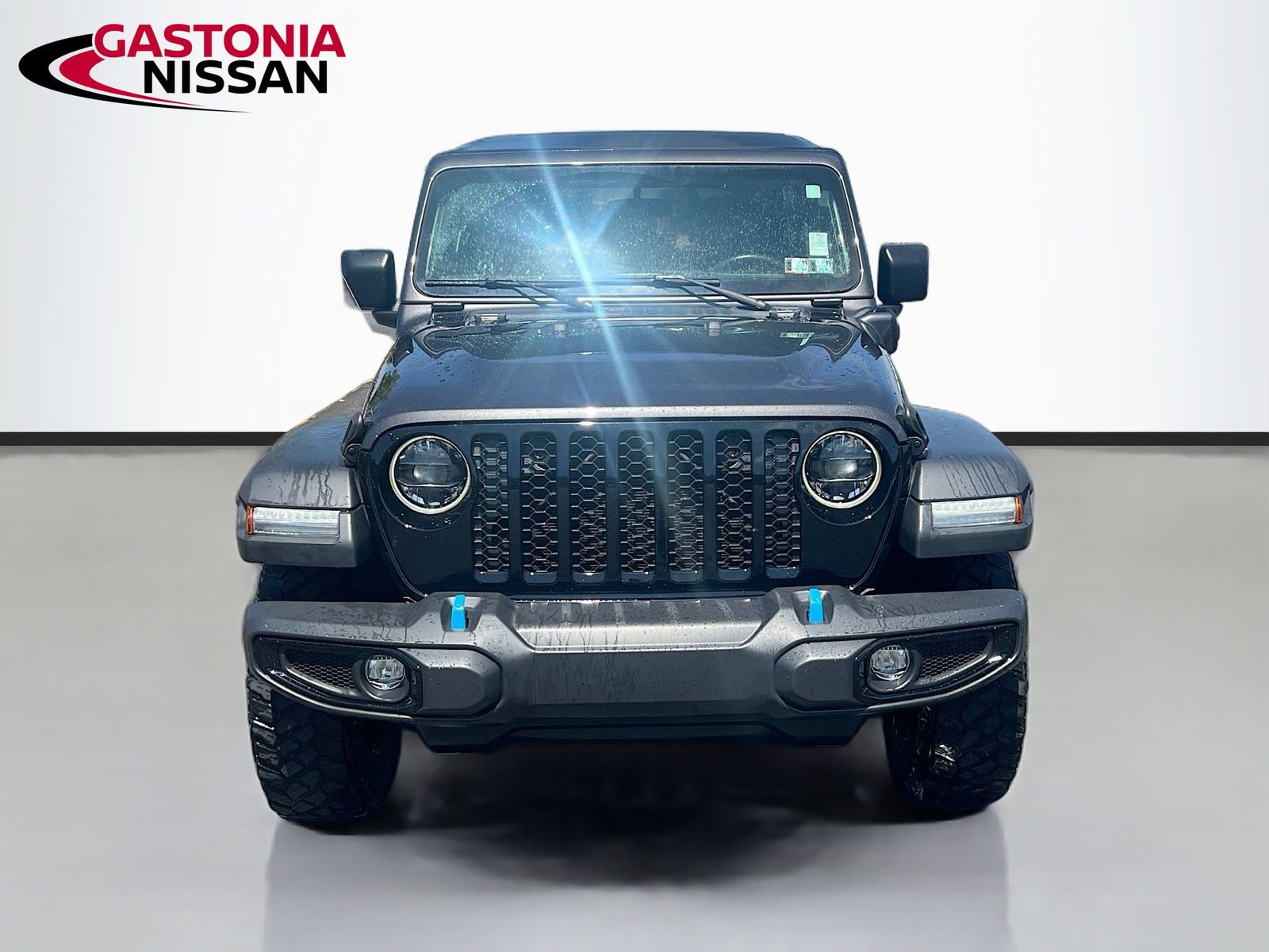 Used 2023 Jeep Wrangler Unlimited w/ Cold Weather Group image 2