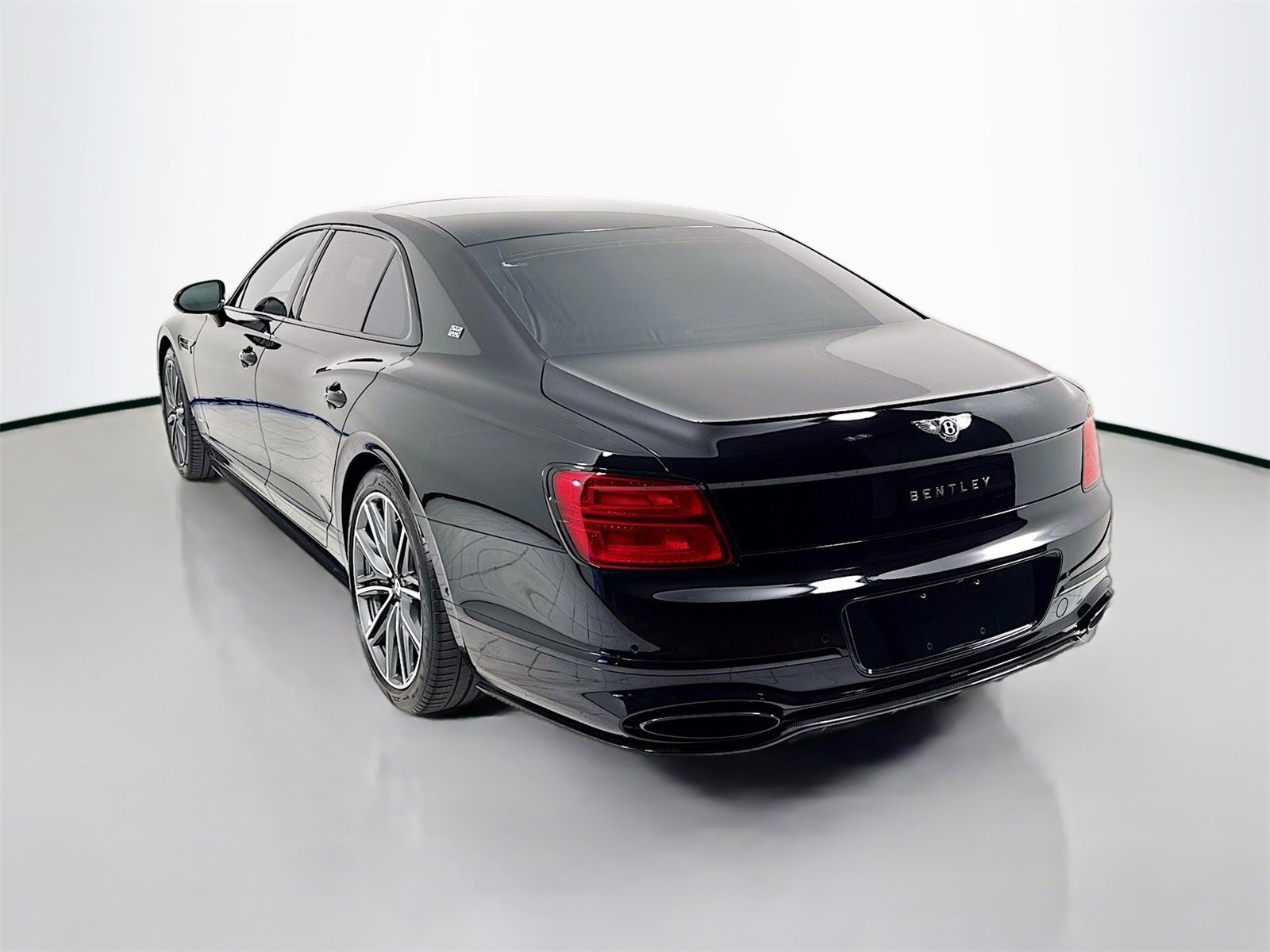 Certified 2022 Bentley Flying Spur W12 image 3