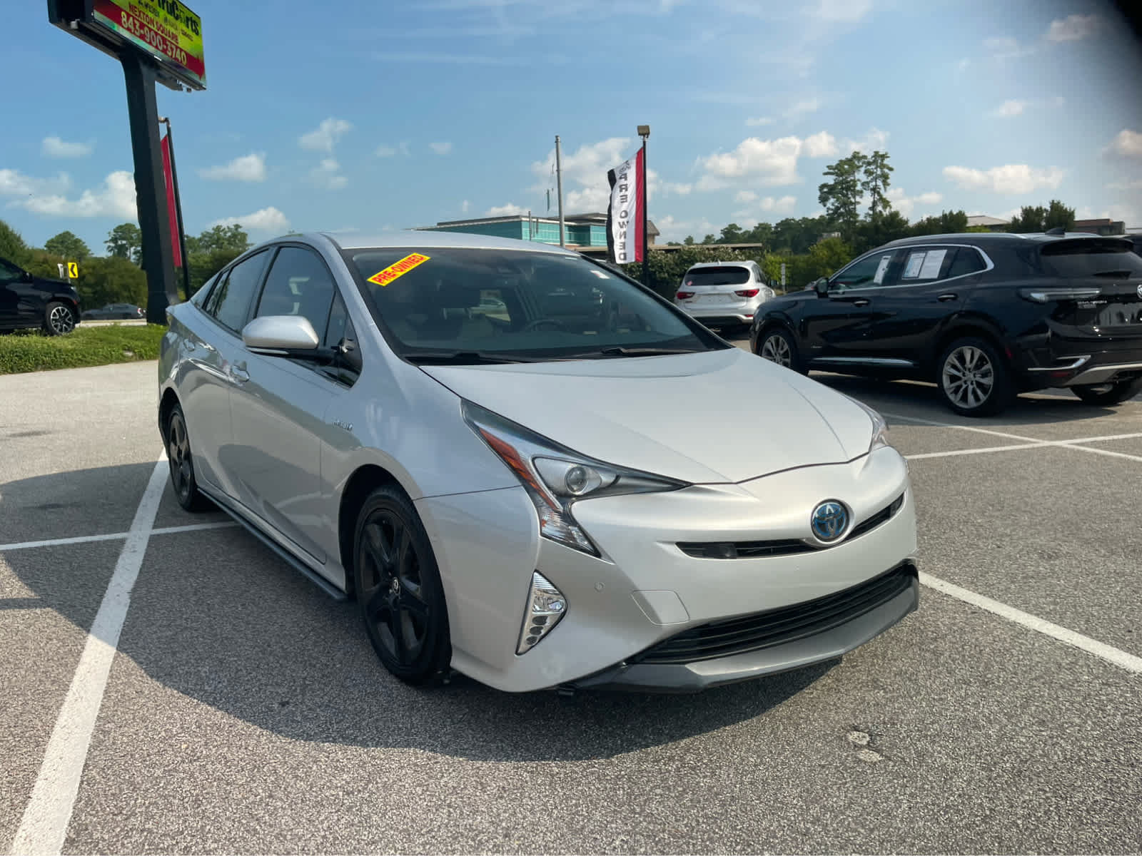 Used 2017 Toyota Prius Four Touring w/ Appearance Package FWD image 3