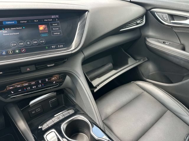 Used 2021 Buick Envision Essence FWD image 33