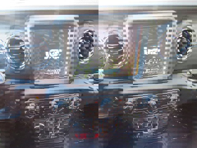 New 2023 Jeep Wrangler Rubicon w/ Steel Bumper Group image 20