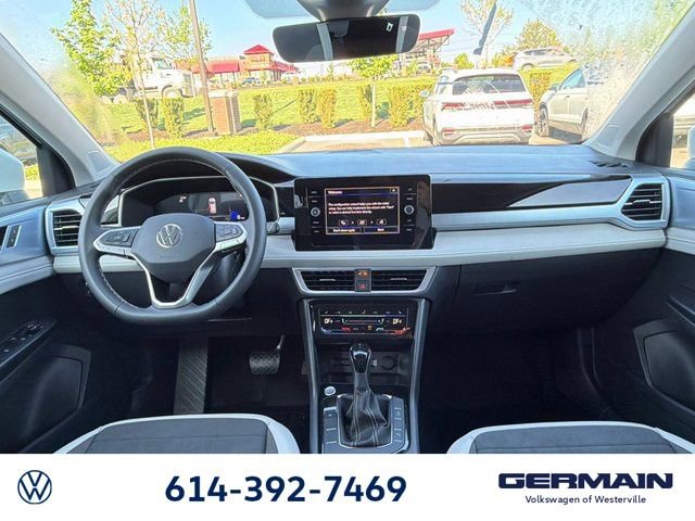 New 2026 Volkswagen Taos SE image 18