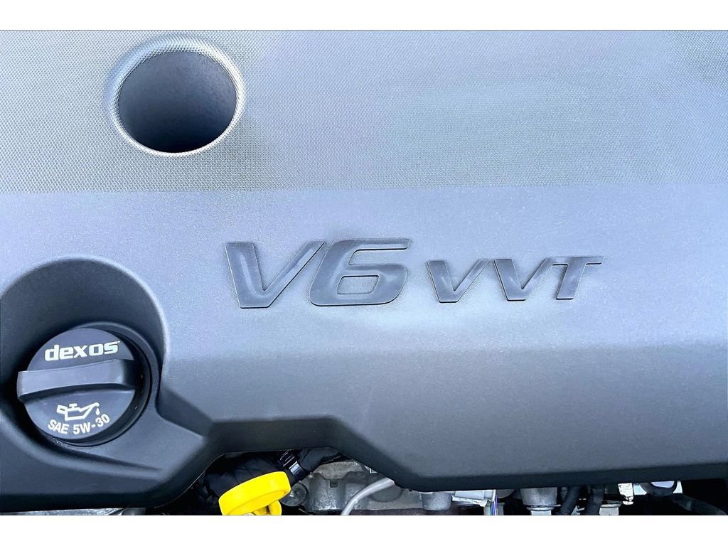 Used 2023 Chevrolet Traverse LT FWD image 32