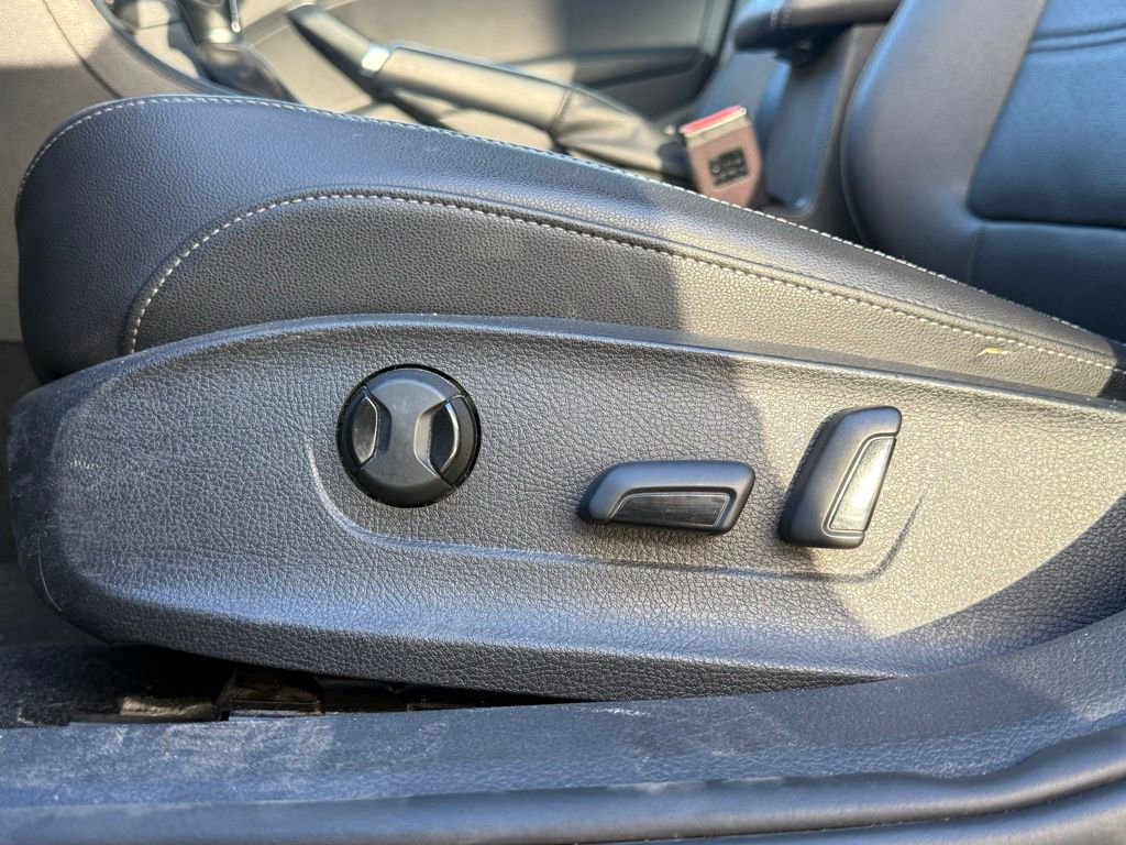 Used 2020 Volkswagen Passat 2.0T SE image 12