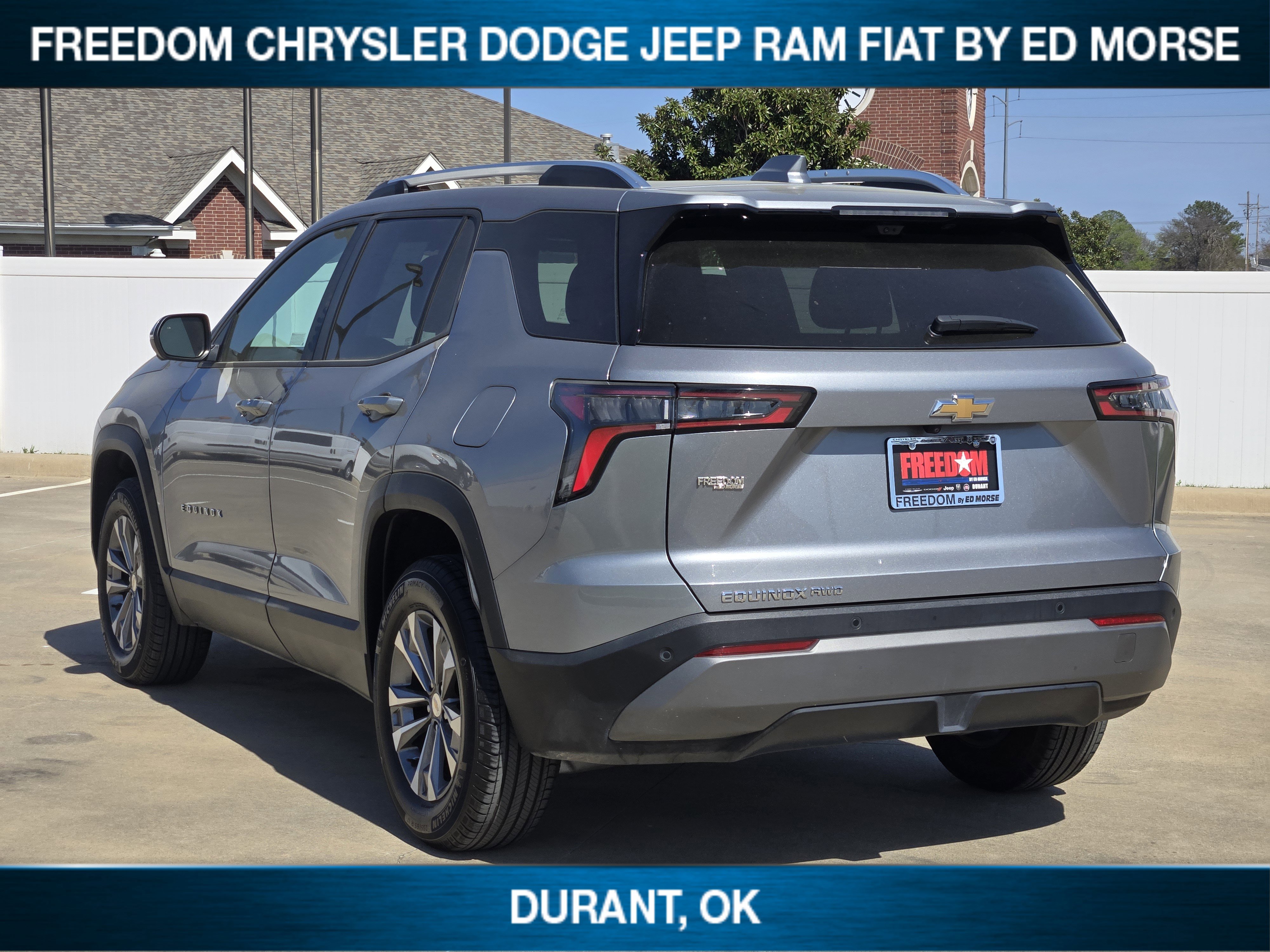 Used 2025 Chevrolet Equinox LT w/ Convenience Package II image 4