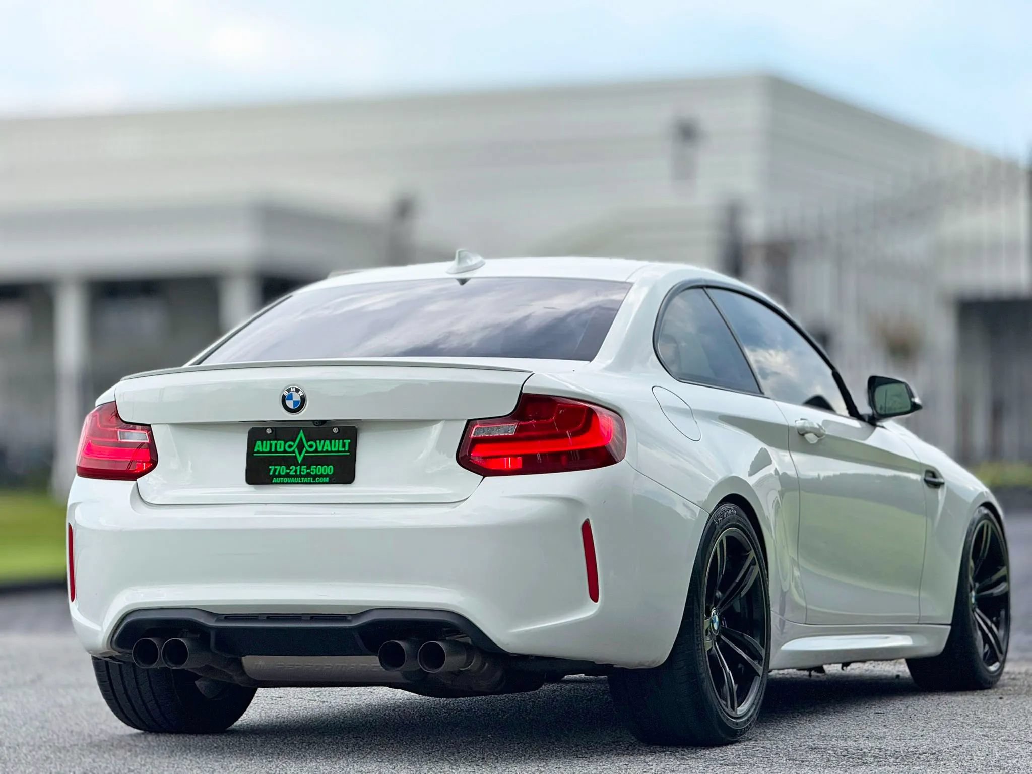 Used 2017 BMW M2 RWD image 11